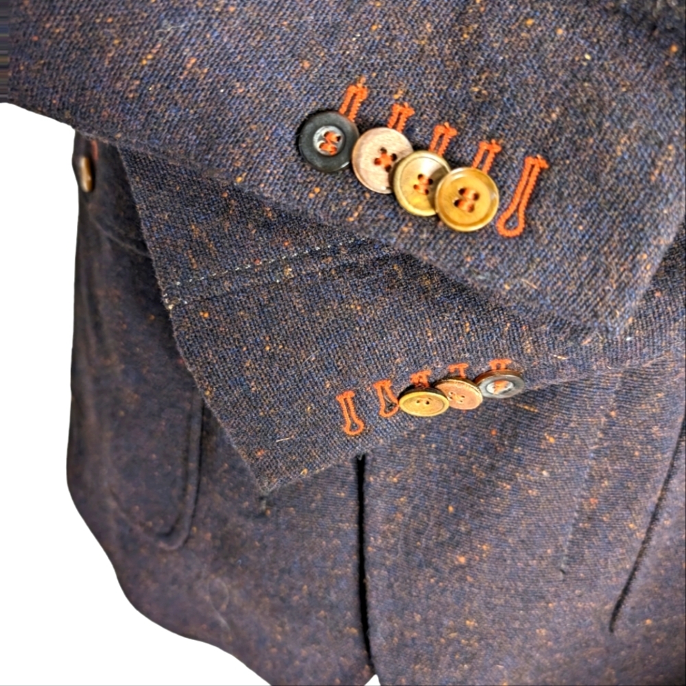 Elegant Men's Blazer with Orange Highlights - Picture 6 of 13